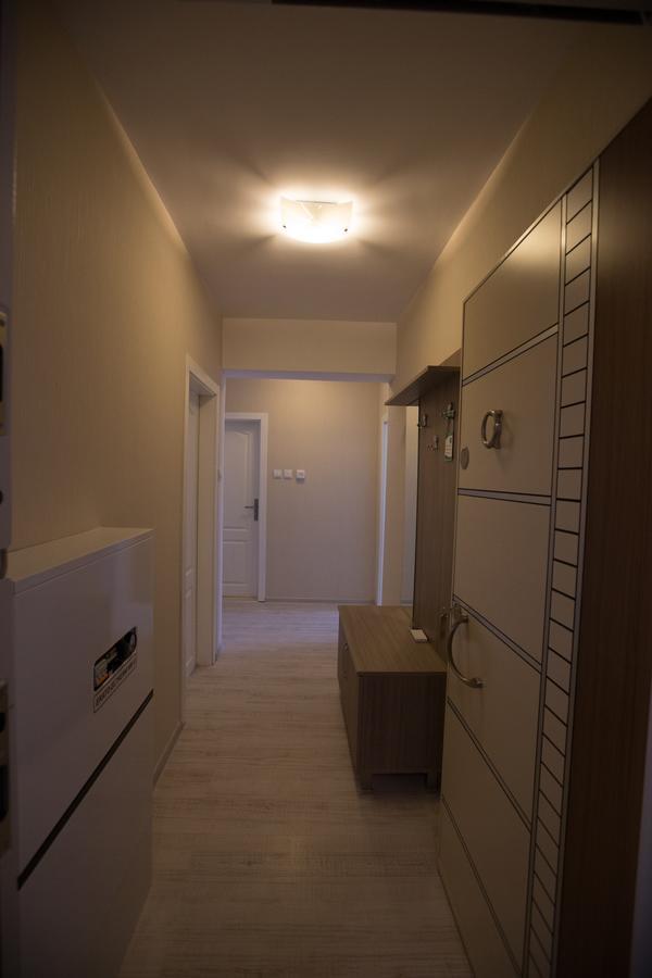 Apart Hotel Central Momchilgrad Esterno foto