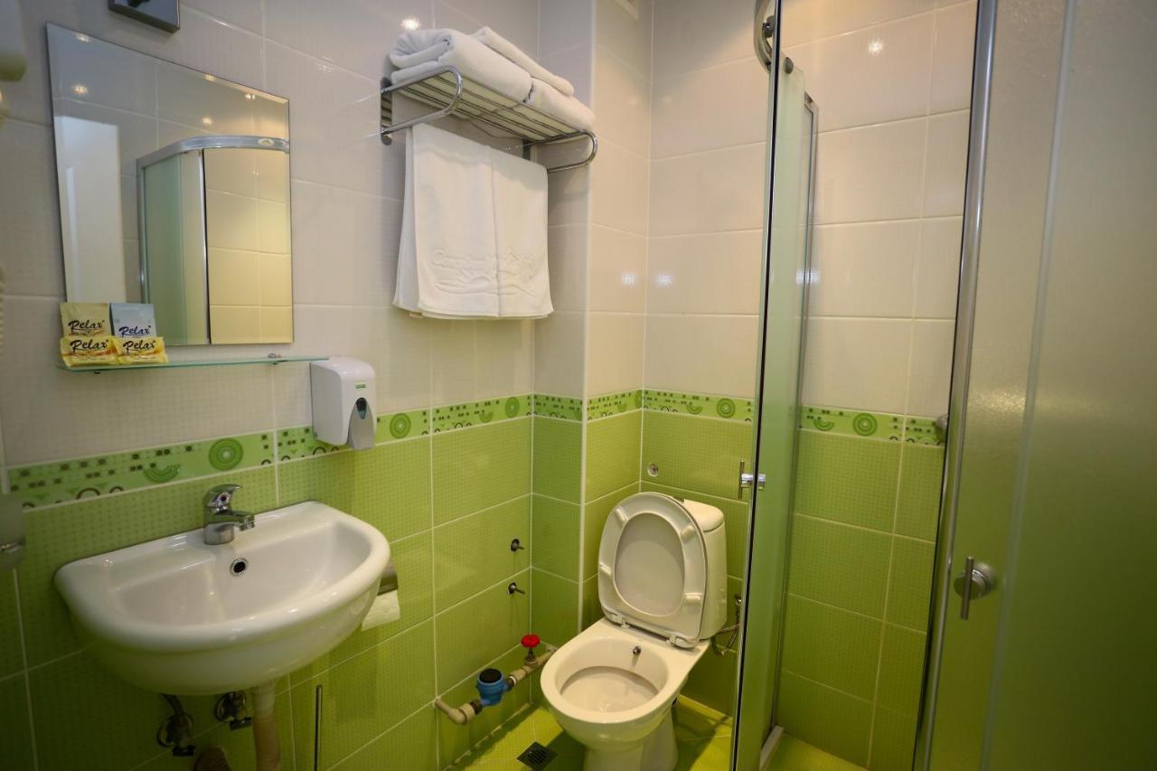 Apart Hotel Central Momchilgrad Esterno foto