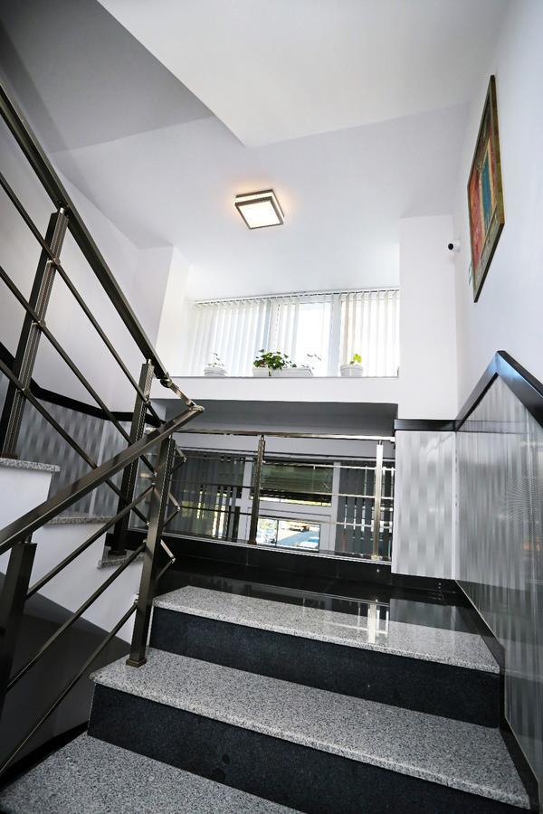 Apart Hotel Central Momchilgrad Esterno foto